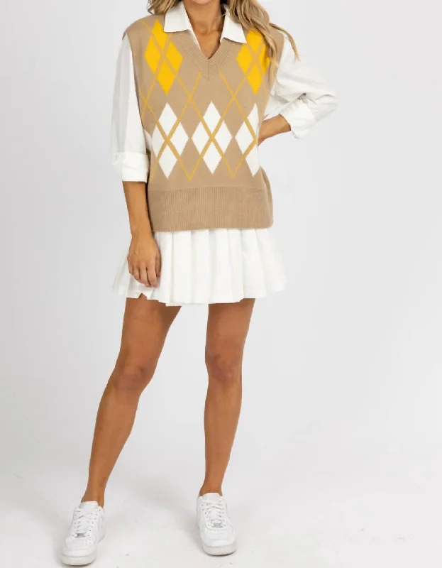 Argyle Pattern Sweater Vest In TaupeTravel Knit Tops