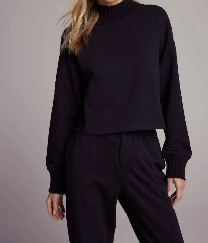 Nikko Sweatshirt In BlackThermal Knit Tops