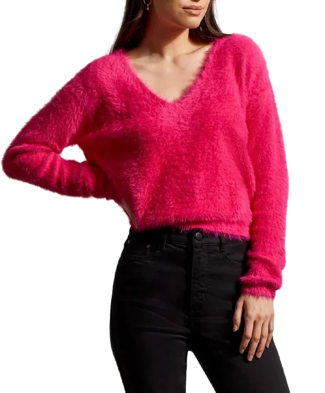 V-Neck Sweater In Fuchsia PinkStreetwear Knit Tops