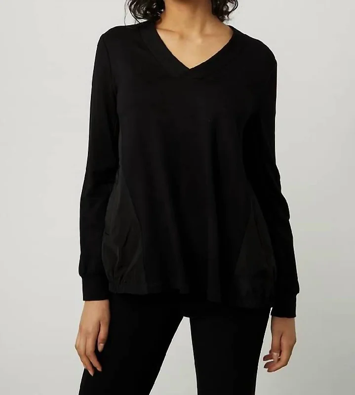 V-Neck Top In BlackCropped Knit Tops