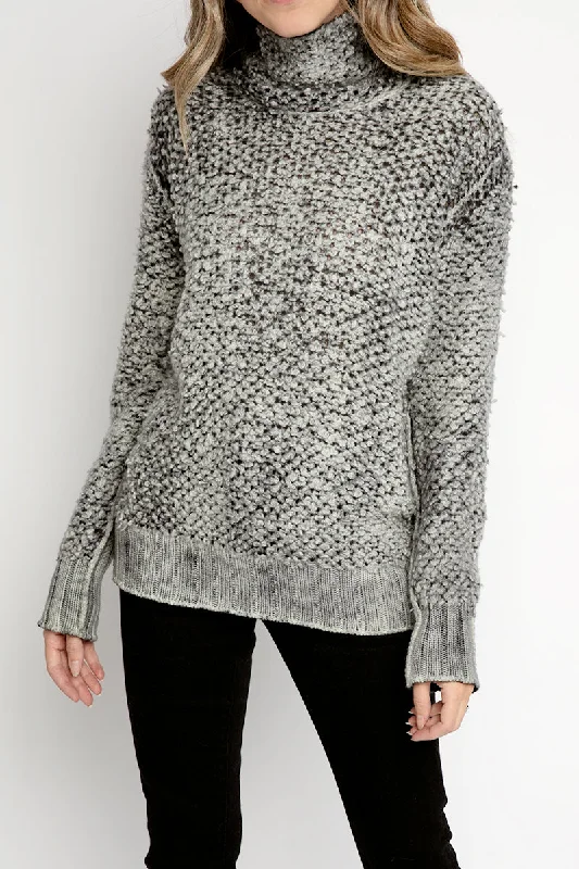 PullovercozyFur Stitch Pullover with Ribbed Back in Husky