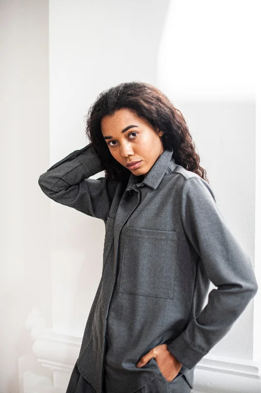 Women's grey minimalist workwear collar shirt with pocketsArtist Shirts