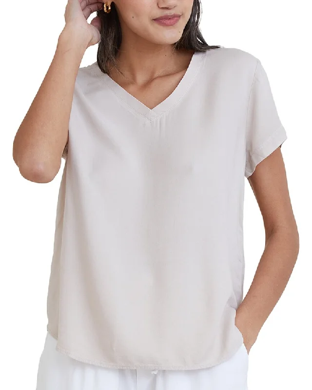 High-Fashion T-ShirtsBella Dahl V-Neck T-Shirt