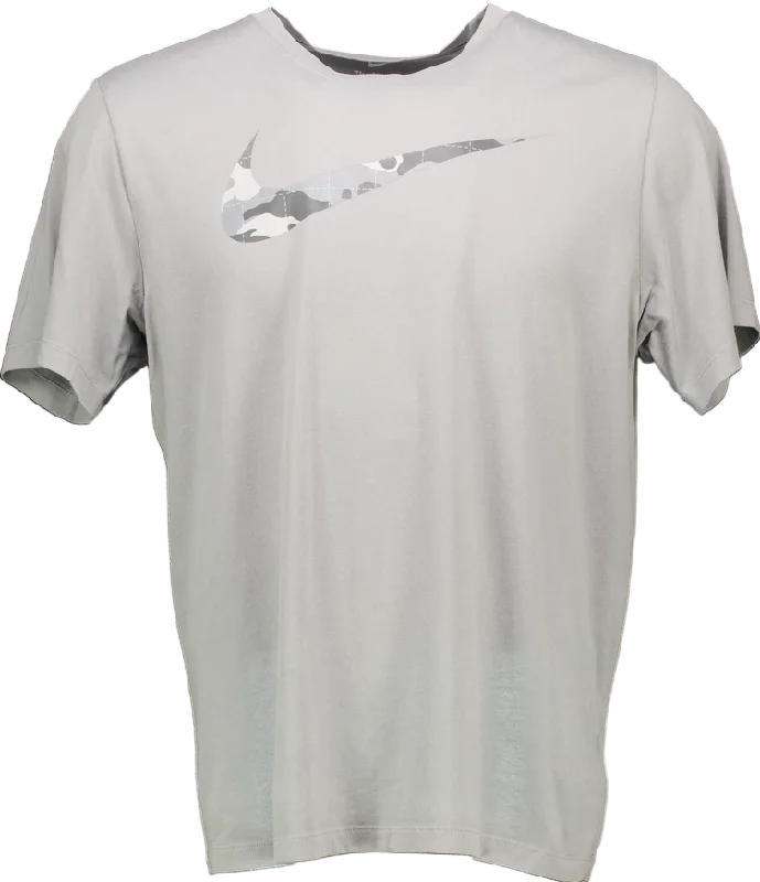 Travel T-ShirtsNike Grey The Nike Tee Dri-Fit T-Shirt UK L