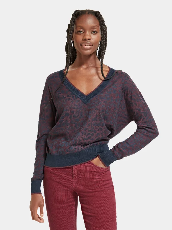 PullovernextAnimal jacquard v-neck pullover